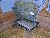 Tarter 4' sheep/goat hay feeder w/no hay included