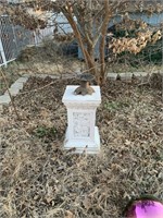 CONCRETE PEDESTAL GARDEN ITEMS