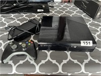 XBox 360 w/Controller U233