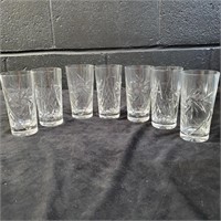 7 Crystal Glasses in good condition - XB