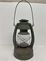 Van camp air pilot 180 oil lantern