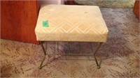 Vintage vanity / stool