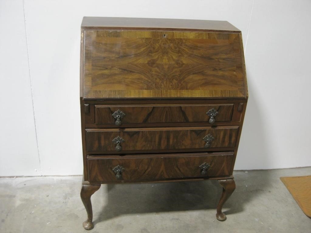 Antique Queen Ann Style Walnut Writing Desk See