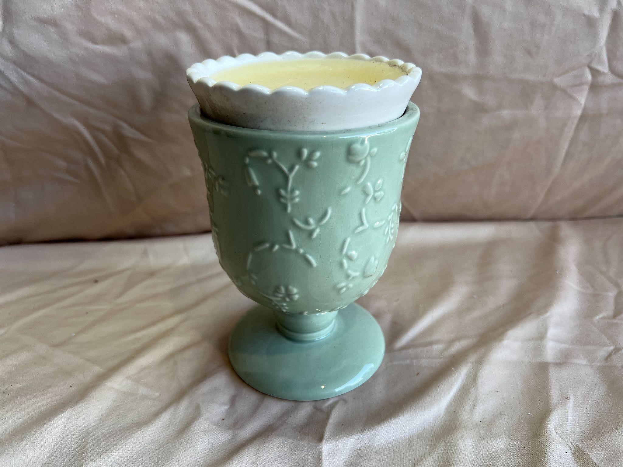 Green and White Candle Wax Melt Vase