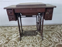 Vintage Singer sewing machine not tested