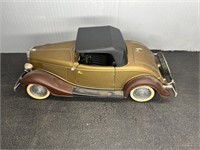 FRENCH DIE-CAST 1:19 SCALE MODEL FORD