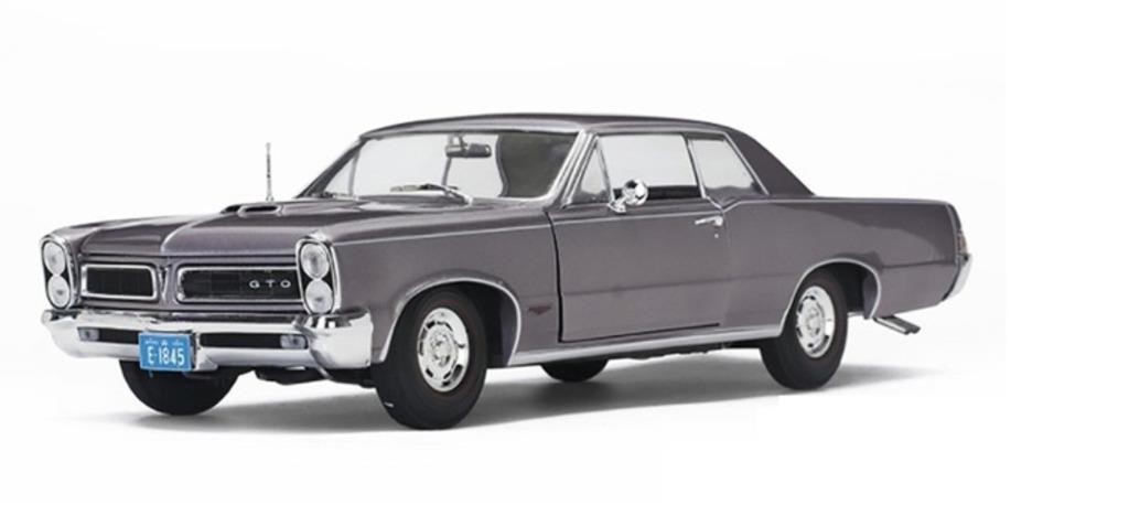 Pontiac GTO 1965 - Scale: 1:18