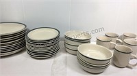 Kitchen Basics plate, bowl and mug set