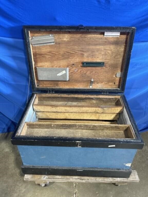 Large wood chest with storage compartments