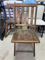 Americana Wooden Folding Chair, oak wooden chair