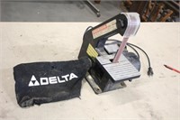 Central Machinery Belt Sander, 1"x30", Works Per