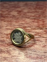 14k Yellow Gold Cherub Coin Ring Size 7.5