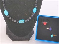 TURQUOISE NECKLACE & (3) STERLING RINGS