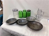 Vintage Kitchen Glassware & Pans