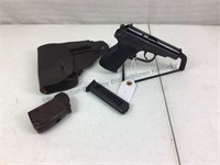Makarov 9x18mm with 2 mags, original grips and