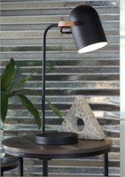 ASHLEY L206082 RIDGEWICK DESK LAMP