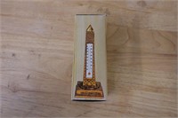 Washington Monument Thermometer