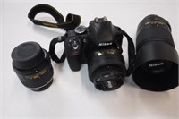 Nikon DX - AF-S Nikkor 35mm Camera w/ 2 Lens