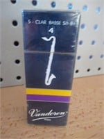 5 Vandoren CR124 Clarinette Basse