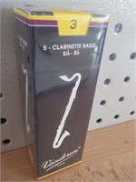 5 Vandoren CR123 Clarinette Basse Reeds