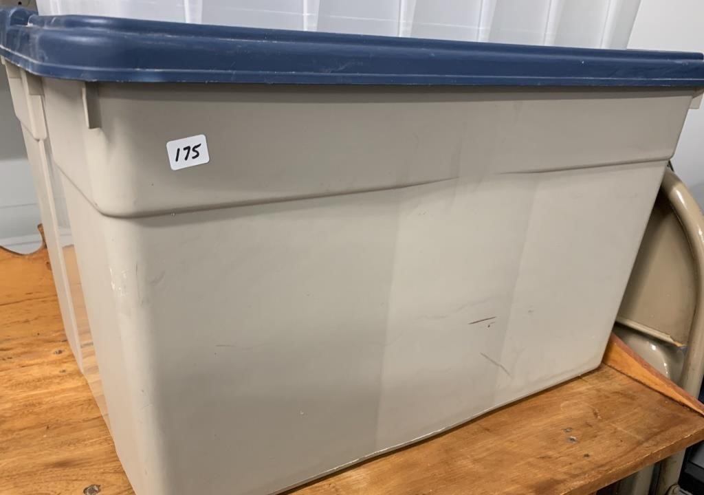 Storage Tote with Wheels(NO SHIPPING)