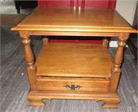 Roxton Maple  24"w 21"d x 22"h End Table / Drawer