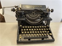 Vintage Woodstock Typewriter Model SN 1920's as Pi