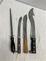 Sharpening steel and 3 knives.