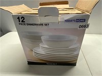 New in Box 12pc dinnerware set