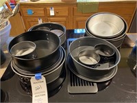 Lot of Cheesecake Springform Pans