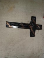 Crucifix en métal lourd