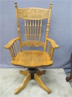 ANTIQUE OAK OFFICE CHAIR WITH PRESS BACK PANELS: