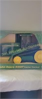 John Deere 9300 T  Trac in Box