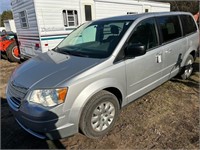 2010 Chrysler Town and Country Van FWD Gas