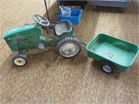 Ertl metal Pedal tractor w/ wagon Looks like
