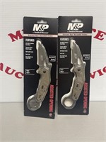 (2) smith & Wesson Extreme Ops Karambit Folder