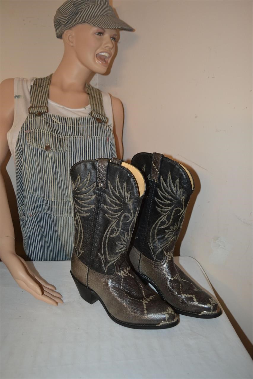 Durango mens Cowboy boots size 10