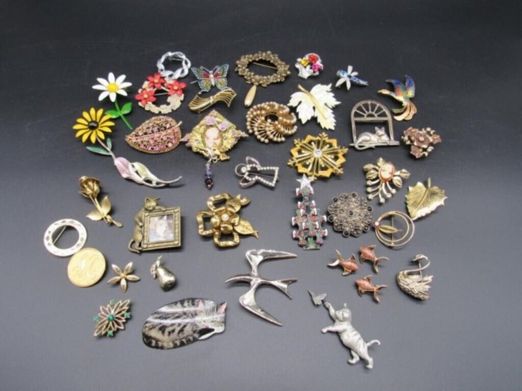 VINTAGE COSTUME JEWELRY: