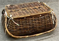 Picnic Basket w/ Matching Wine Glasses