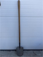 Round mouth shovel