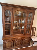 CHINA CABINET IN AMAZING CONDITION (CONTENTS NOT
