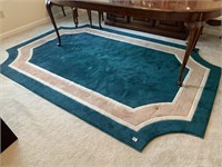 CUSTOM MADE, MULTI TONE RUG IN GREAT CONDITION,