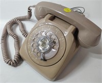 Vintage Beige Rotary Phone