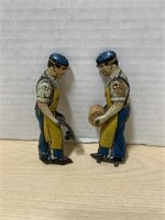 Vintage Tin toy workmen (pair)