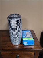 Holmes air purifier with 2 filter packs.