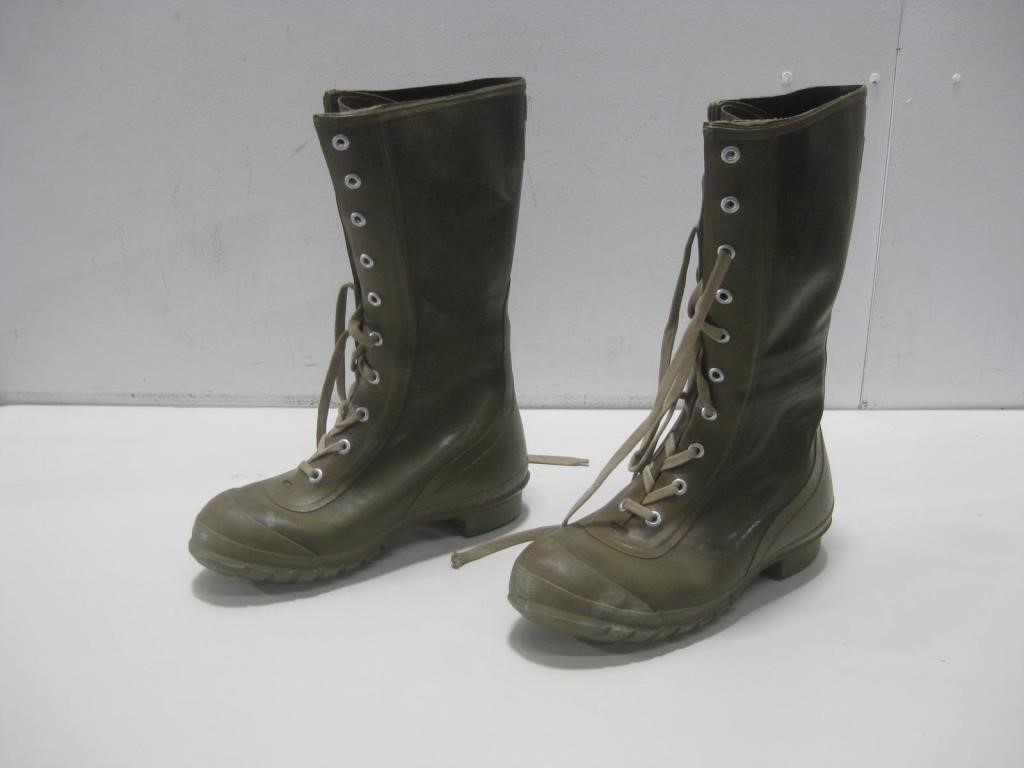 Insulated Steel Shank Boots Sz 8