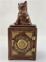 Cat cookie jar/ cookie safe.  Ceramic,, mod.