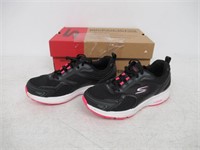 "Used" Skechers Women's 6 Go Run Consistent