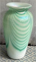 11 - VINTAGE ART GLASS VASE 5"T (W97)