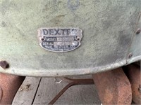Dexter Antique Double Tub Washing Machine
